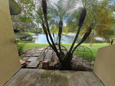 6185 Laurel Ln unit B, Tamarac, FL 33319 - photo 2