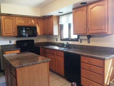 4320 Wellesley Rd, Bethlehem, PA 18017 - photo 4