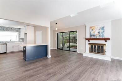 STUNNING kitchen and open floor plan! Level 7 quar