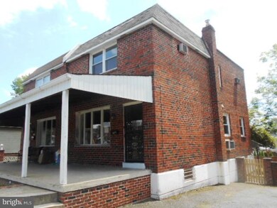 209 Morris Cir, Crum Lynne, PA 19022 - photo 2