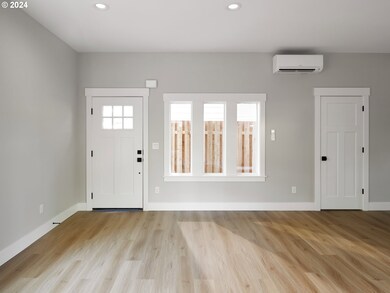 6247 N Olympia St, Portland, OR 97203 - photo 3