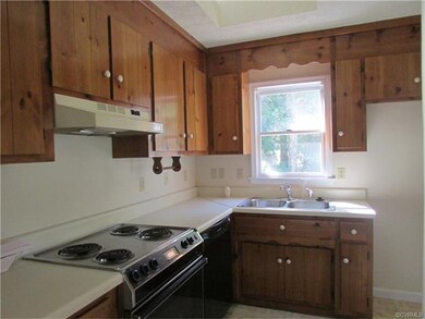 6801 Mason Woods Dr, North Chesterfield, VA 23234 - photo 5