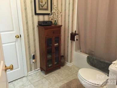 506 Hidden Creek Cir, Salisbury, NC 28147 - photo 2