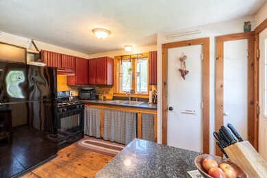 27 Hitchings Cir, Vineyard Haven, MA 02568 - photo 4