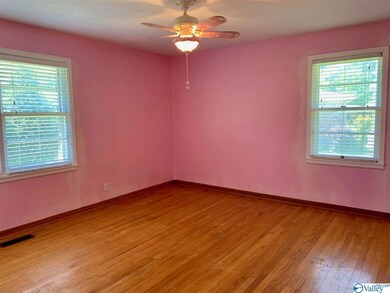 123 Sherwood Dr, Rainbow City, AL 35906 - photo 7