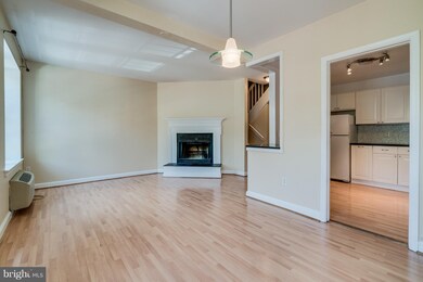 1833 California St NW unit 305, Washington, DC 20009 - photo 2