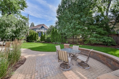 706 S Sleight St, Naperville, IL 60540 - photo 4