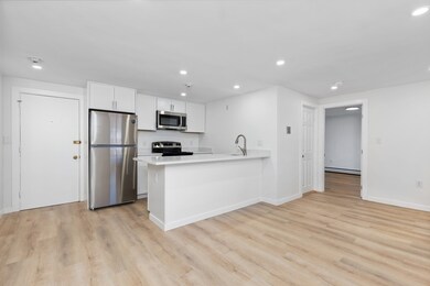 55 Broad St unit 18, Lynn, MA 01902 - photo 5