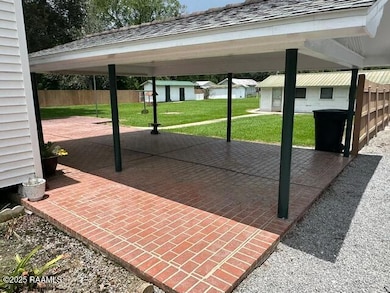 1600 W Port St, Abbeville, LA 70510 - photo 2