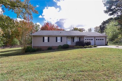 360 Hall Dr, Asheboro, NC 27205 - photo 2
