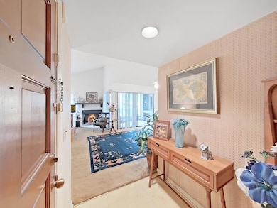 4118 Pinelake Ln unit 102, Tampa, FL 33618 - photo 6