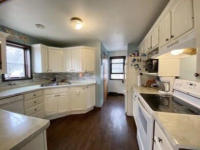 611 W 4th St, Marshfield, WI 54449 - photo 6