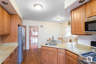 103-66 105 St, Queeens, NY 11417 - photo 3