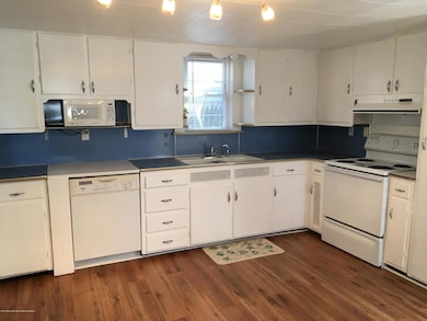 24 NW First St, Keyport, NJ 07735 - photo 4