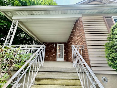 207 S Rear S Irving Ave, Scranton, PA 18505 - photo 2