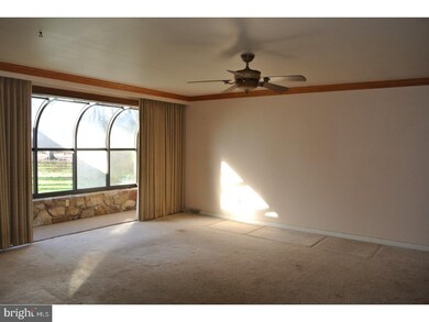 452 Stone Bridge Rd, Perkasie, PA 18944 - photo 2