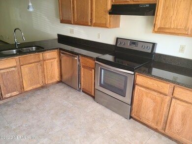 5671 Bennington Dr, Jacksonville, FL 32244 - photo 4