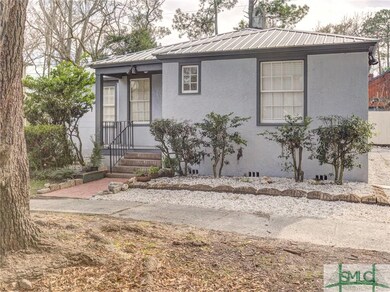 719 E 37th St, Savannah, GA 31401 - photo 2