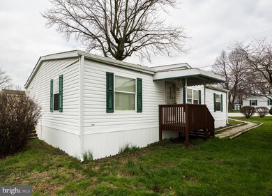 1 Thomas Ln, Edgemere, MD 21219 - photo 2