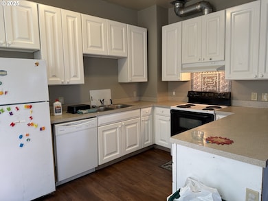 722 NE Couch St, Portland, OR 97232 - photo 3