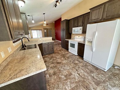 624 W National Ave, Winnemucca, NV 89445 - photo 7