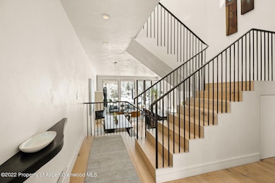 155 Lone Pine Rd #2