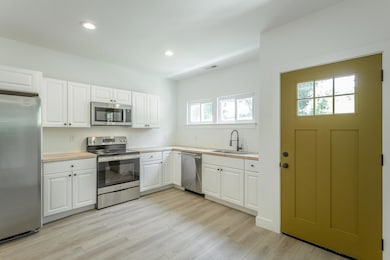 1813 E 4th St, Chattanooga, TN 37404 - photo 4