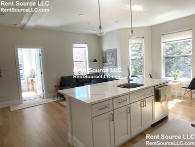 12 Arnold Cir unit 7, Cambridge, MA 02139 - photo 3