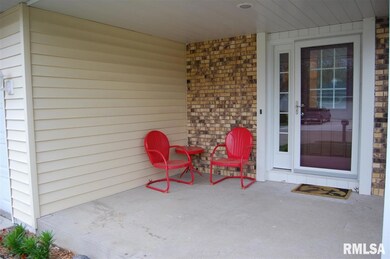 2646 W 34th St, Davenport, IA 52806 - photo 7