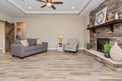 4084 Happy Trails Rd-09