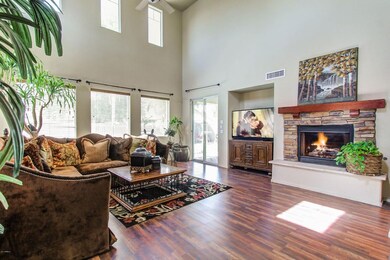 008_Family Room