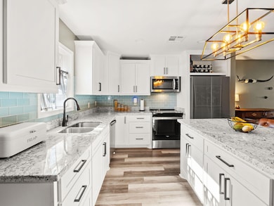 1118 walnut kitchen