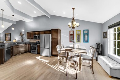 5426 Maggie Mae Ct, Crown Point, IN 46307 - photo 2