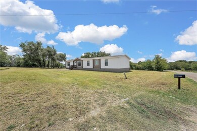 835 Derek Rd, Eddy, TX 76524 - photo 3