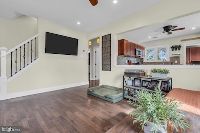 393 Collier Ave, Trenton, NJ 08619 - photo 6