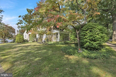 1339 Monroe Ave, Reading, PA 19610 - photo 3