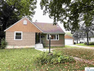 726 Garfield Ave, North Mankato, MN 56003 - photo 2