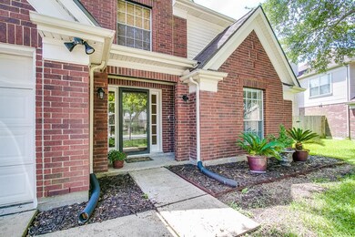 4013 Spring Branch Dr E, Pearland, TX 77584 - photo 2