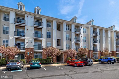 21216 Mcfadden Square unit 305, Sterling, VA 20165 - photo 2