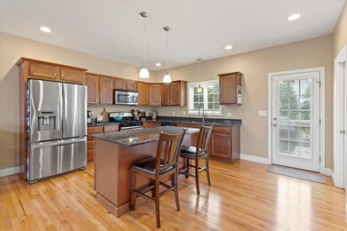 9 Hollow Ridge Dr, Nashua, NH 03062 - photo 3