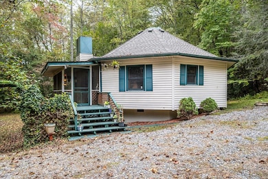 218 Hunter Valley Rd, Murphy, NC 28906 - photo 2