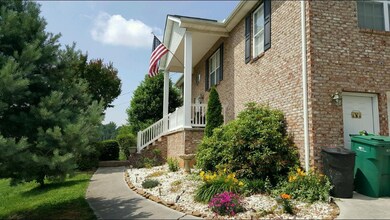 516 Bowers Park Cir, Knoxville, TN 37920 - photo 7