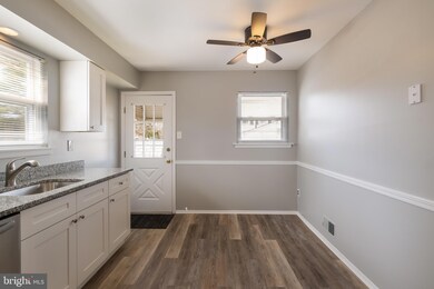 645 W Wiltshire Dr, Wallingford, PA 19086 - photo 7