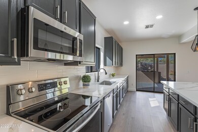 2320 E Behrend-16