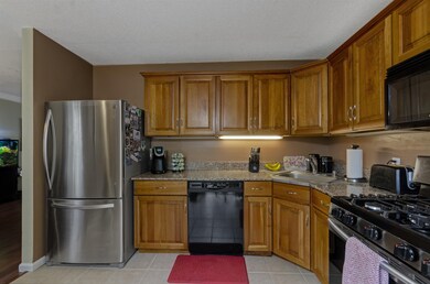 153 Middlesex Rd, Merrimack, NH 03054 - photo 3