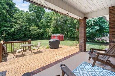 189 Millstone Dr, Statesville, NC 28625 - photo 2