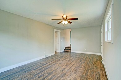 4038 Anthony Ct S, Columbus, OH 43213 - photo 3