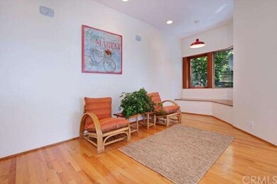 Large sitting area off kitchen.