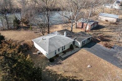 616 Old Fayetteville Rd, Freeburg, IL 62243 - photo 3