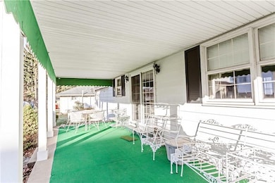 670 Diamond Ave, Indiana, PA 15701 - photo 5